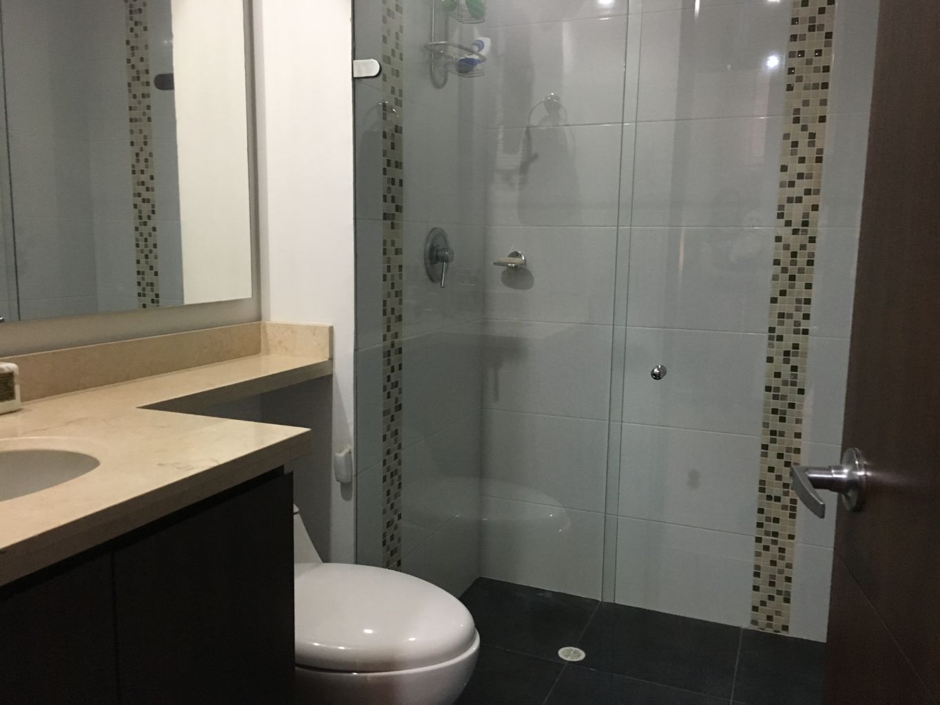 MODERNA CASA EN MORA VERDE.